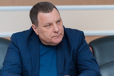 Дата заседания Законодательного Собрания изменена